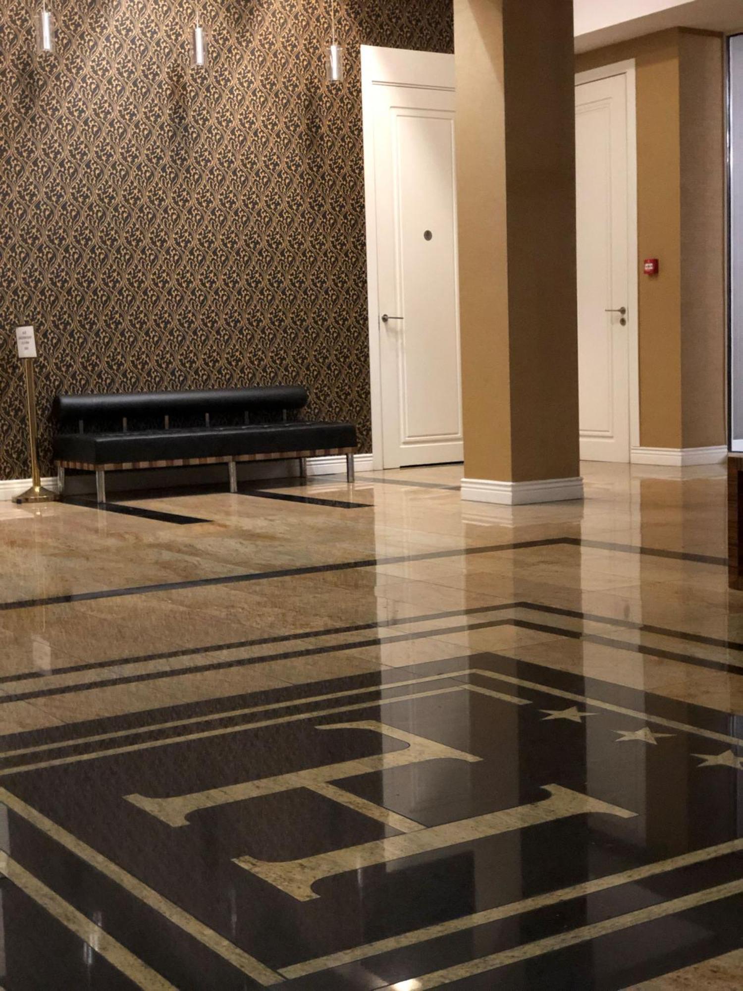 Hotel Lamberton Олтажев Екстериор снимка