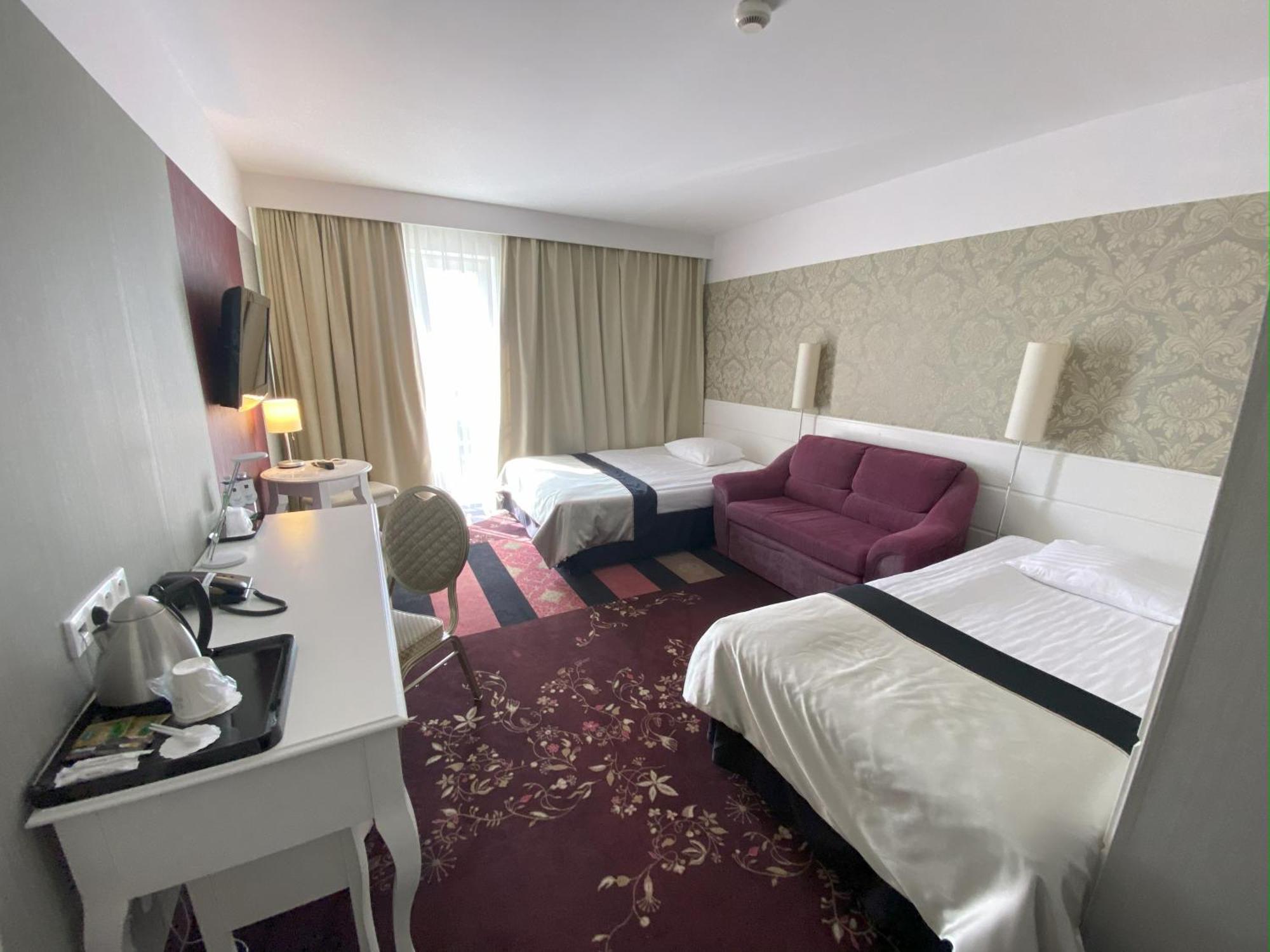 Hotel Lamberton Олтажев Екстериор снимка