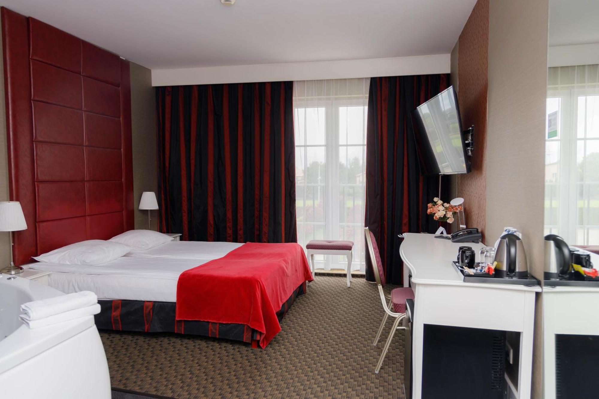 Hotel Lamberton Олтажев Екстериор снимка