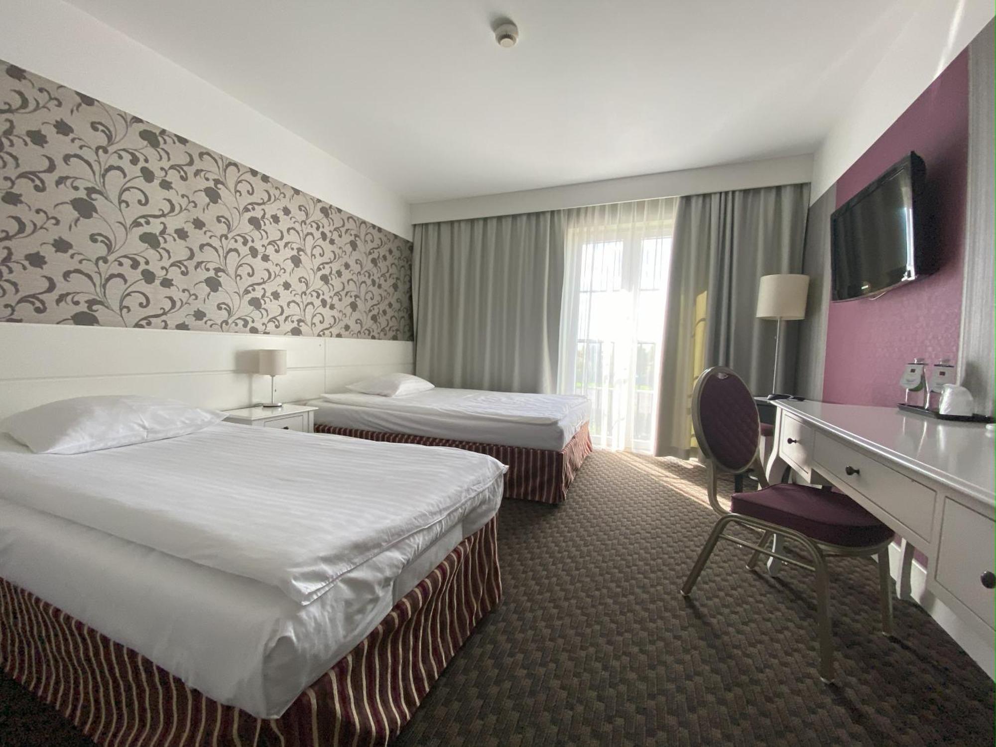 Hotel Lamberton Олтажев Екстериор снимка